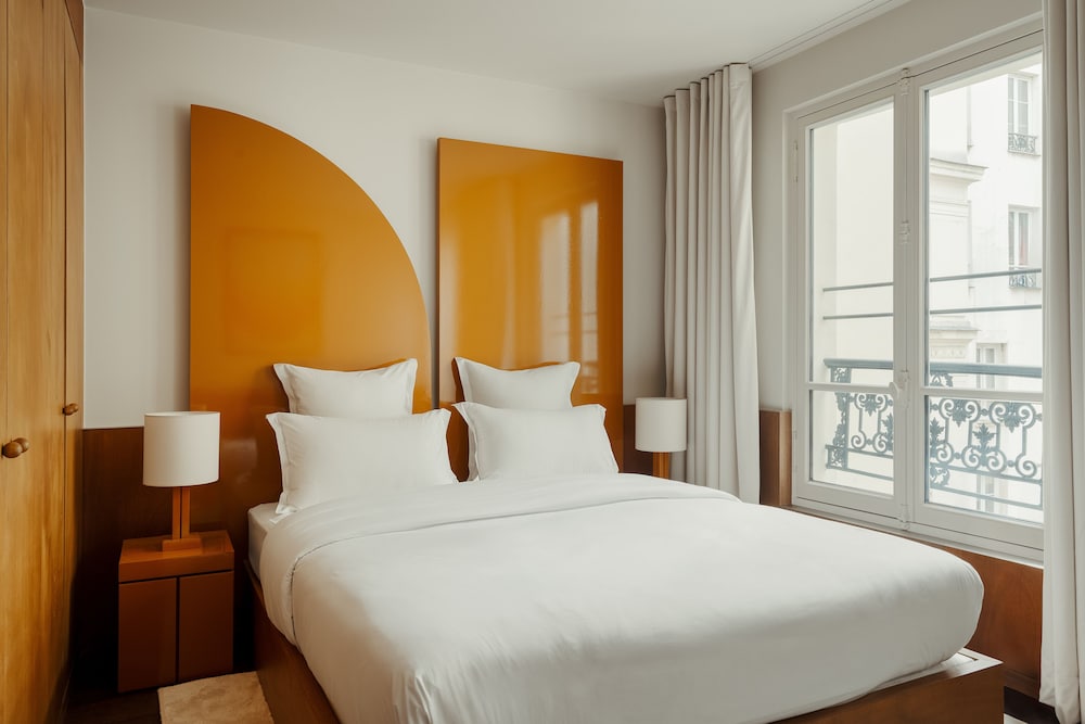 Edgar Suites Bouchardon 7/28