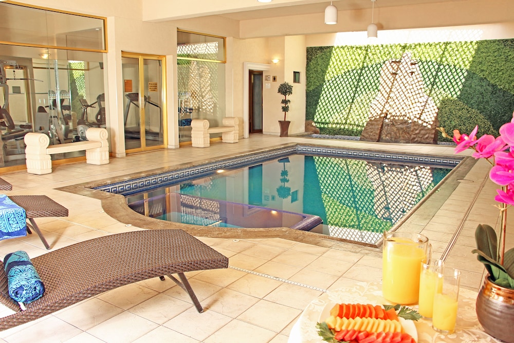Hotel Plaza de Oro 2/43