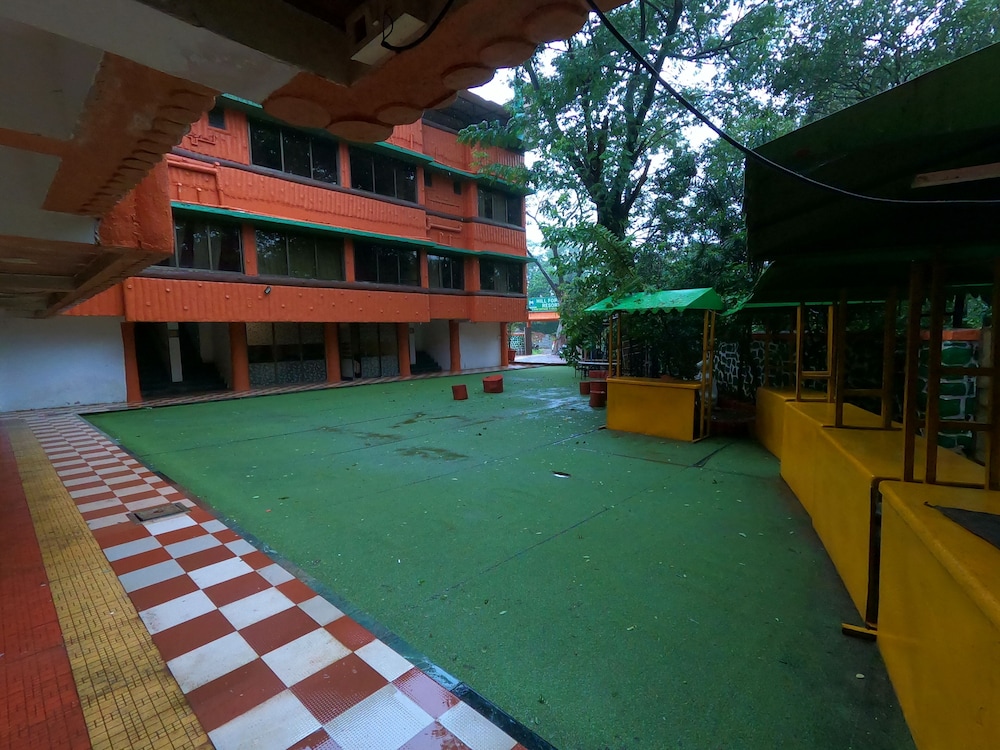 Hill Forest Resort 41/44