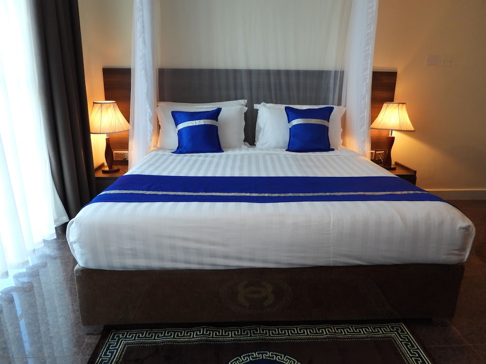 Kooki Hotel 17/50