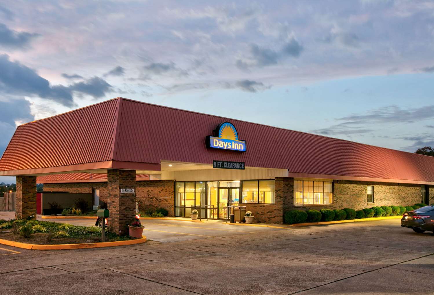 Days Inn By Wyndham Batesville 3/25