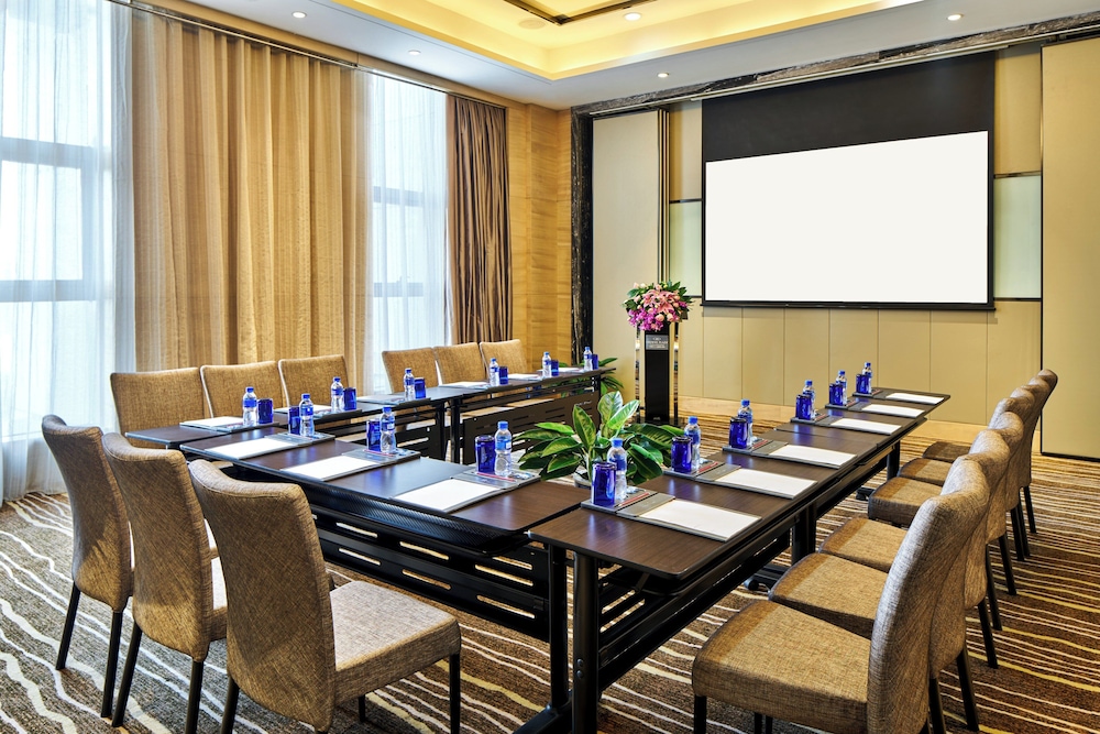 Crowne Plaza Tianjin Meijiangnan 36/49