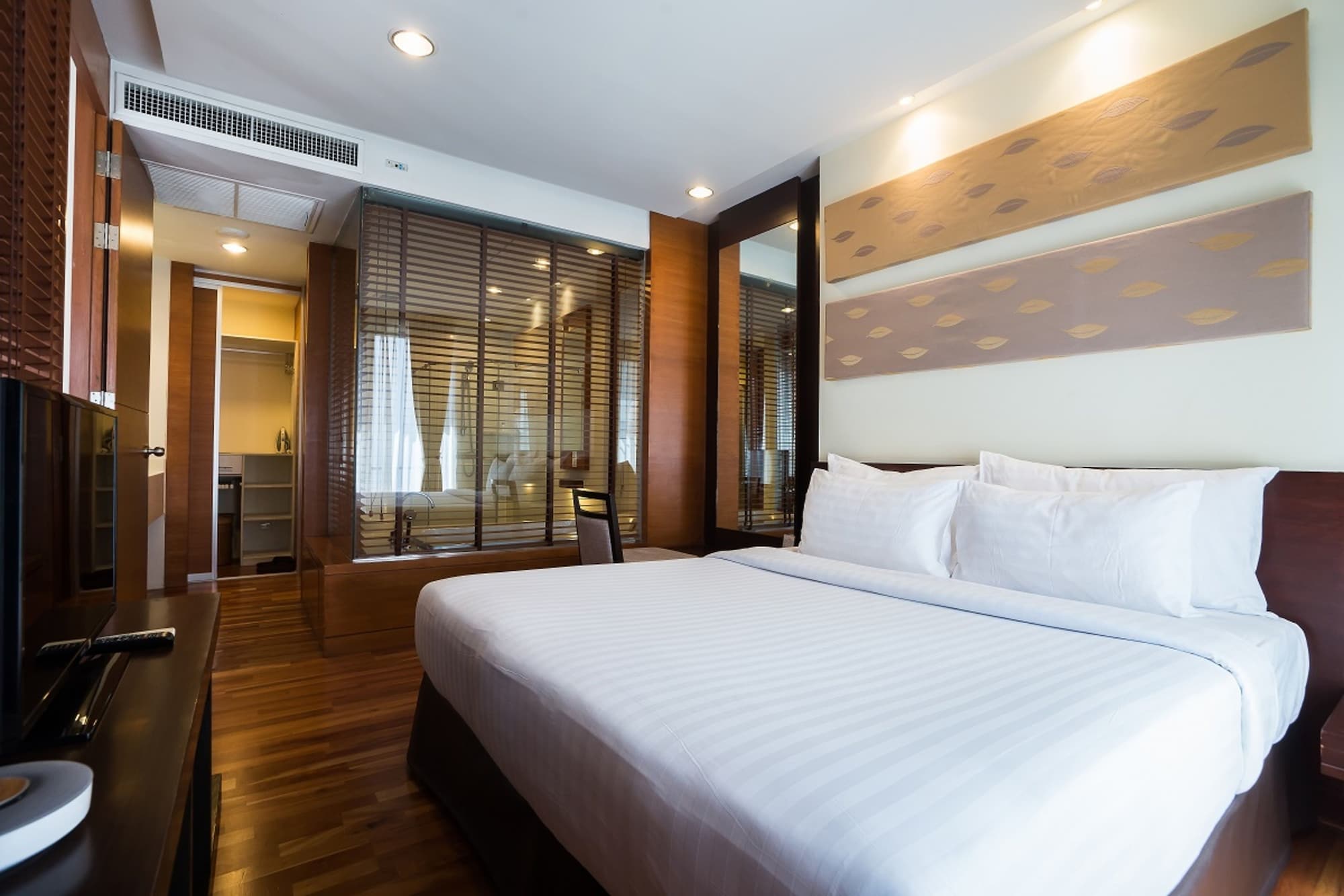 One Bedroom Junior Suite