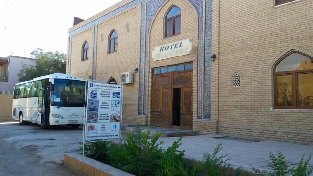 Islambek Hotel 32/40