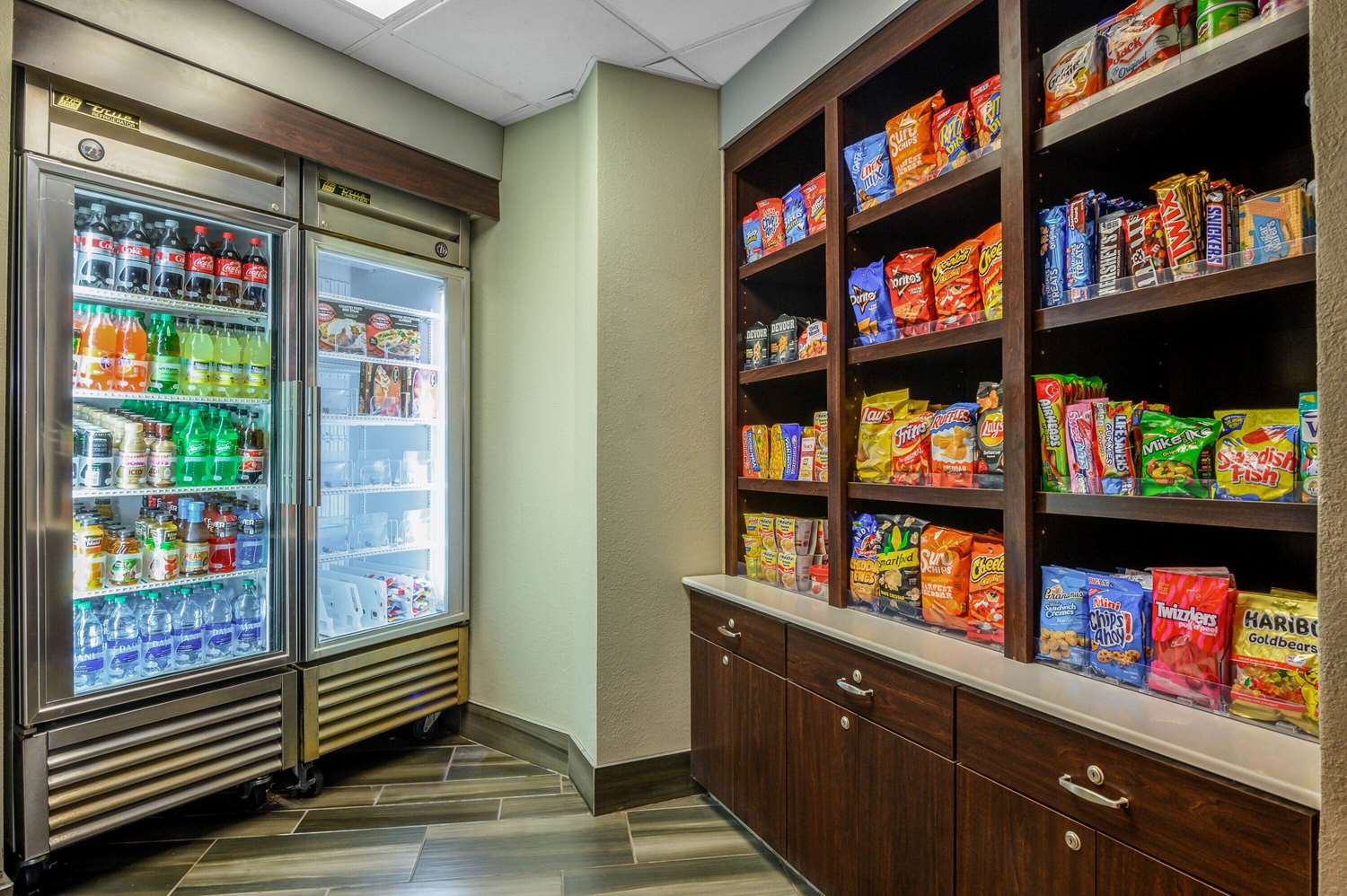 La Quinta Inn & Suites by Wyndham Myrtle Beach Broadway Area 35/54
