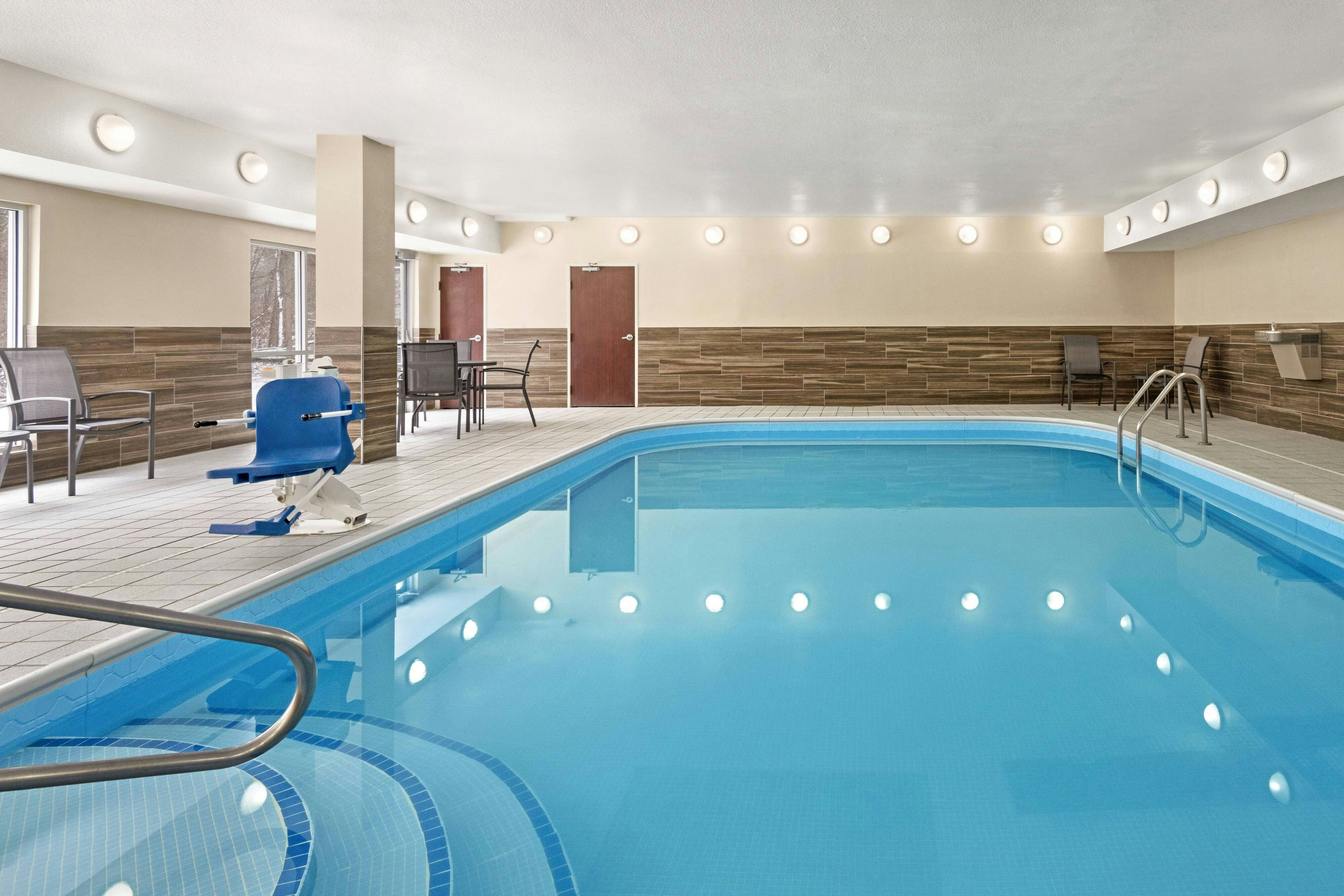 Fairfield Inn Warren Niles 4/9