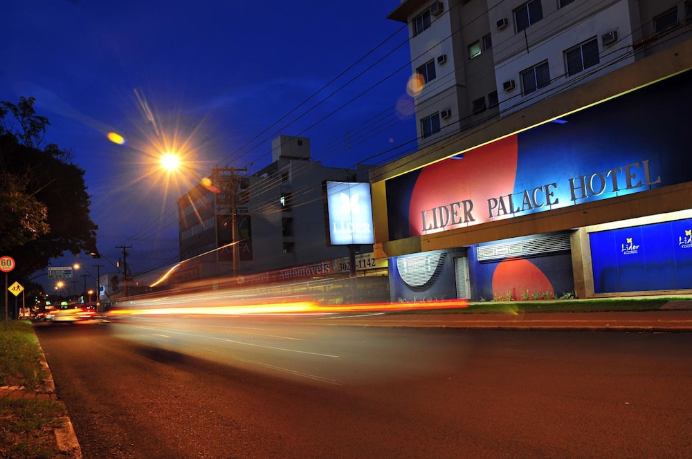 Lider Palace Hotel 50/52
