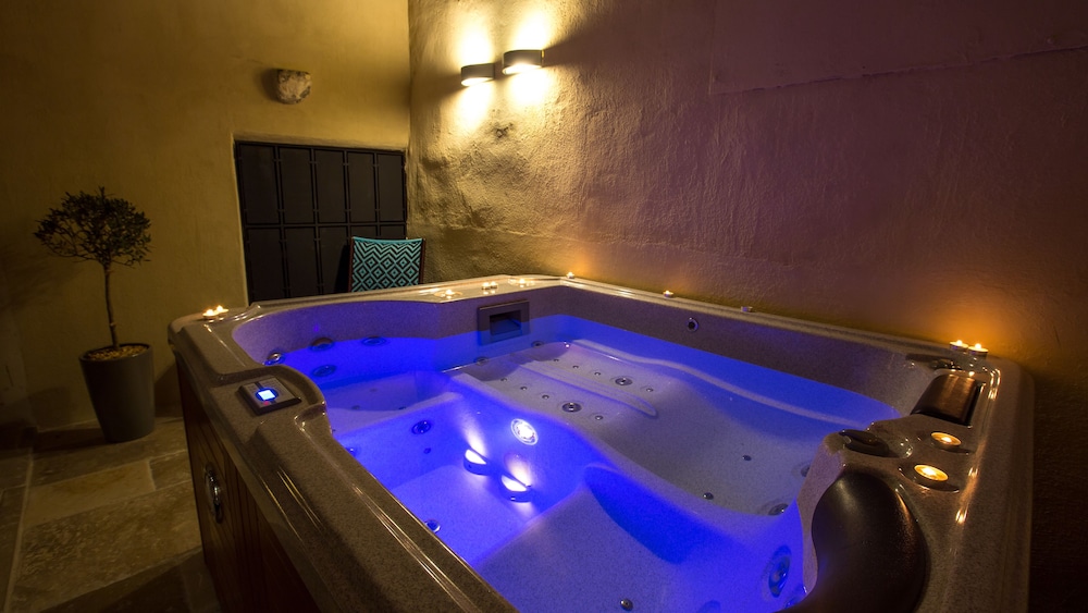 Allegory Boutique Hotel 76/100