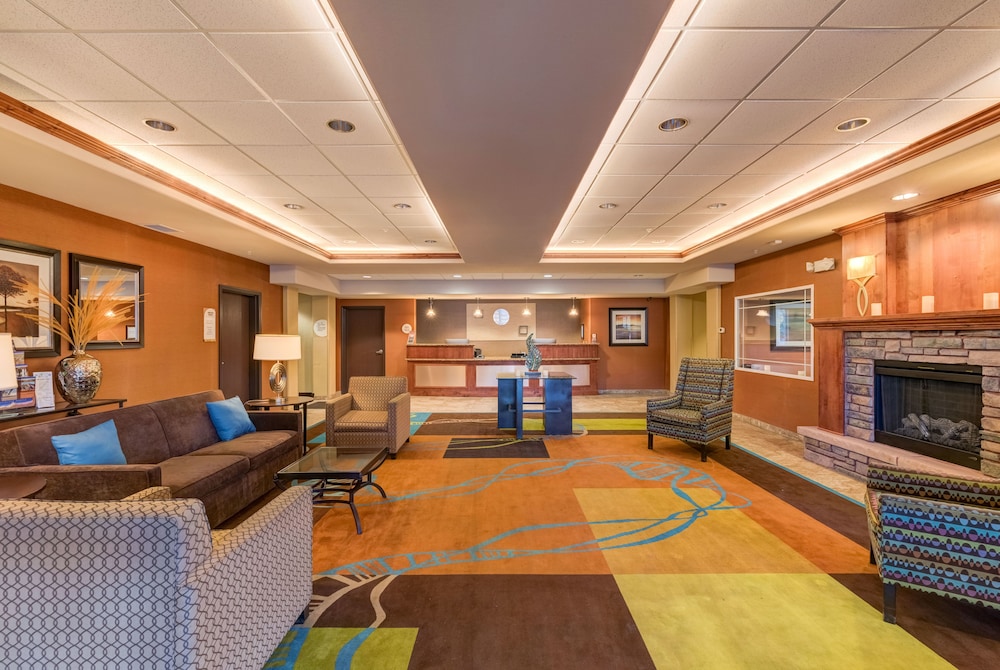 Comfort Inn And Suites 14/29