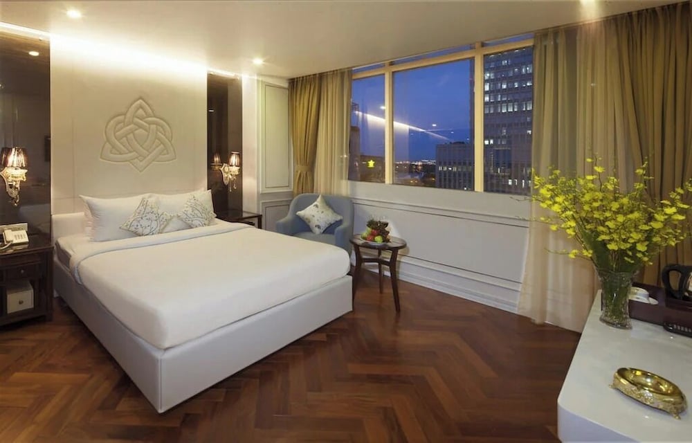 Kin Hotel Dong Du 30/64