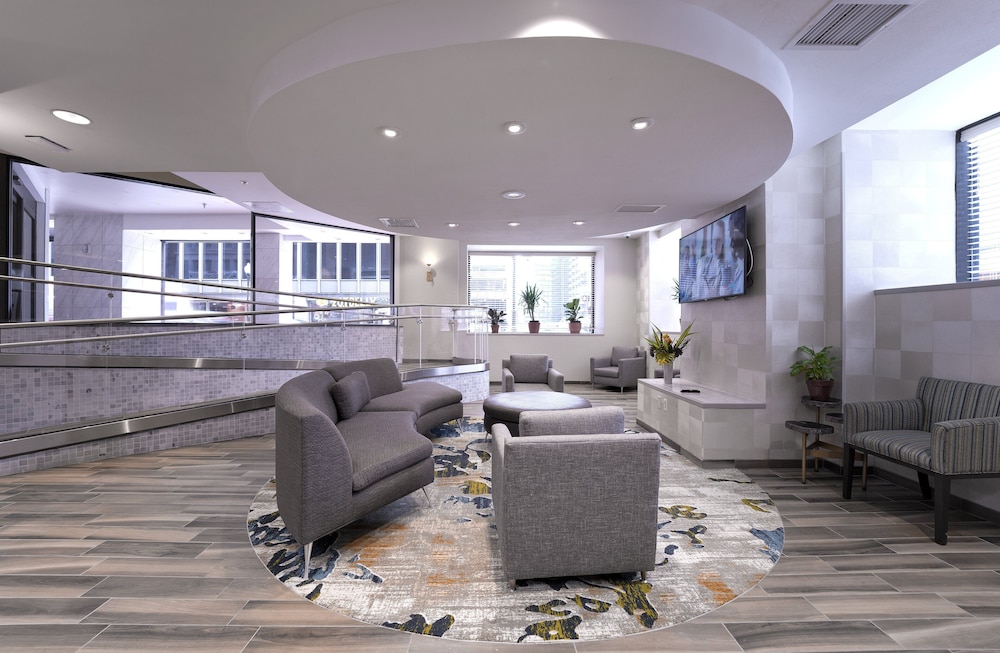 Candlewood Suites Baltimore - Inner Harbor 39/43