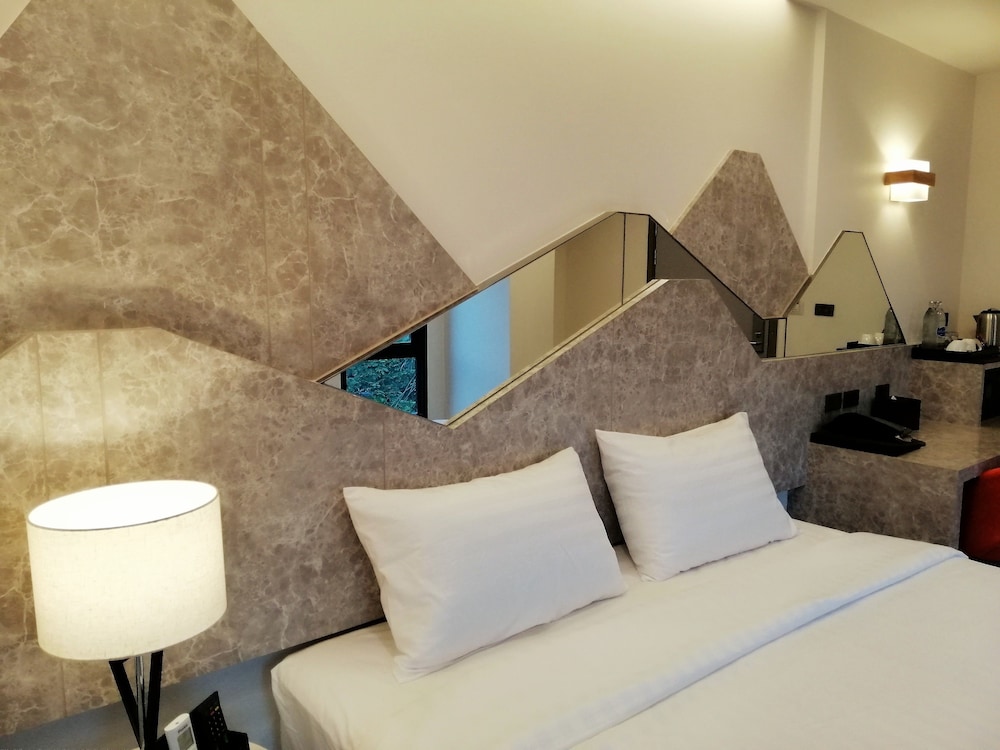 Spittze Hotel Pratunam 32/50