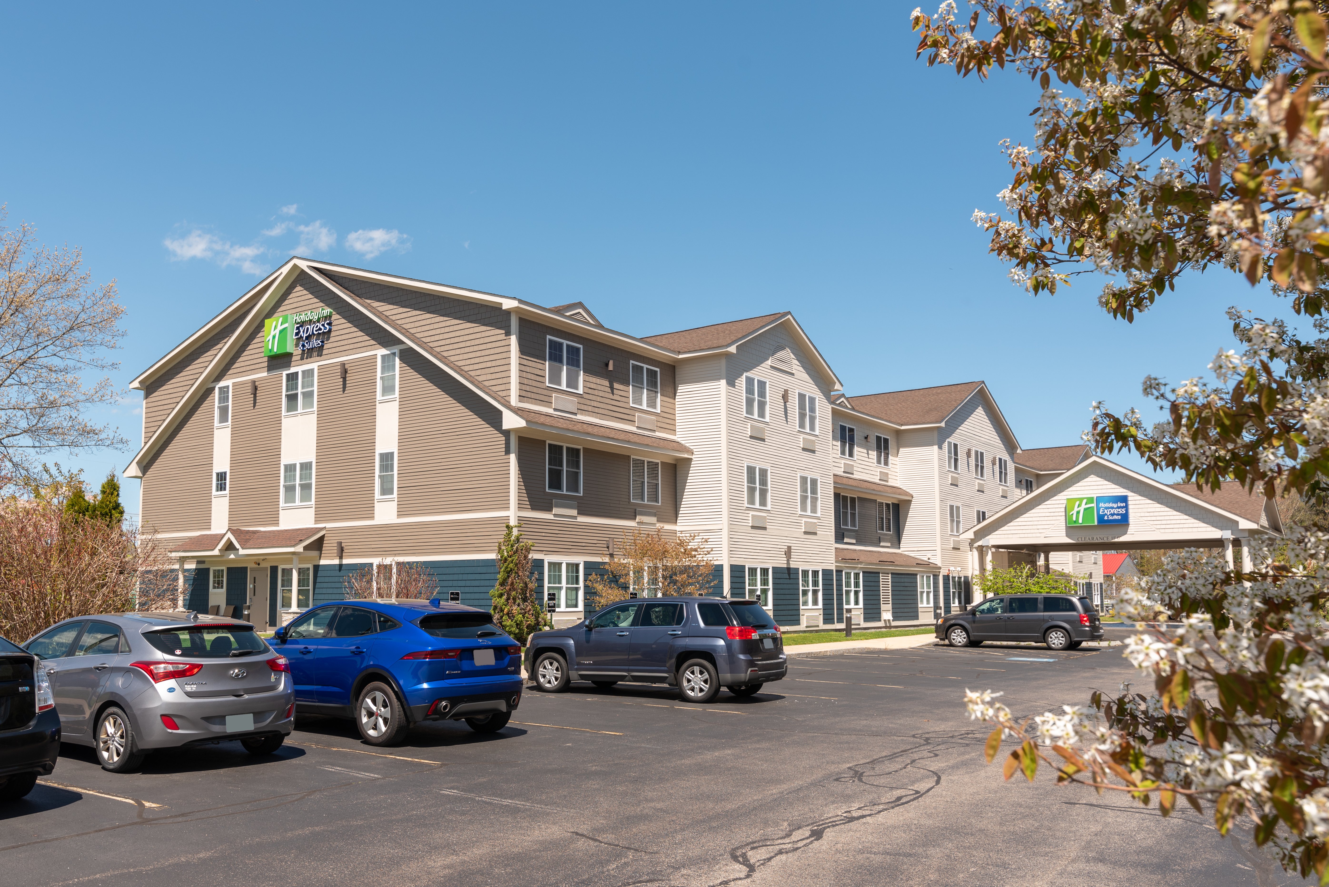 Holiday Inn Express Hotel Suites Hampton South Seabrook 72/78