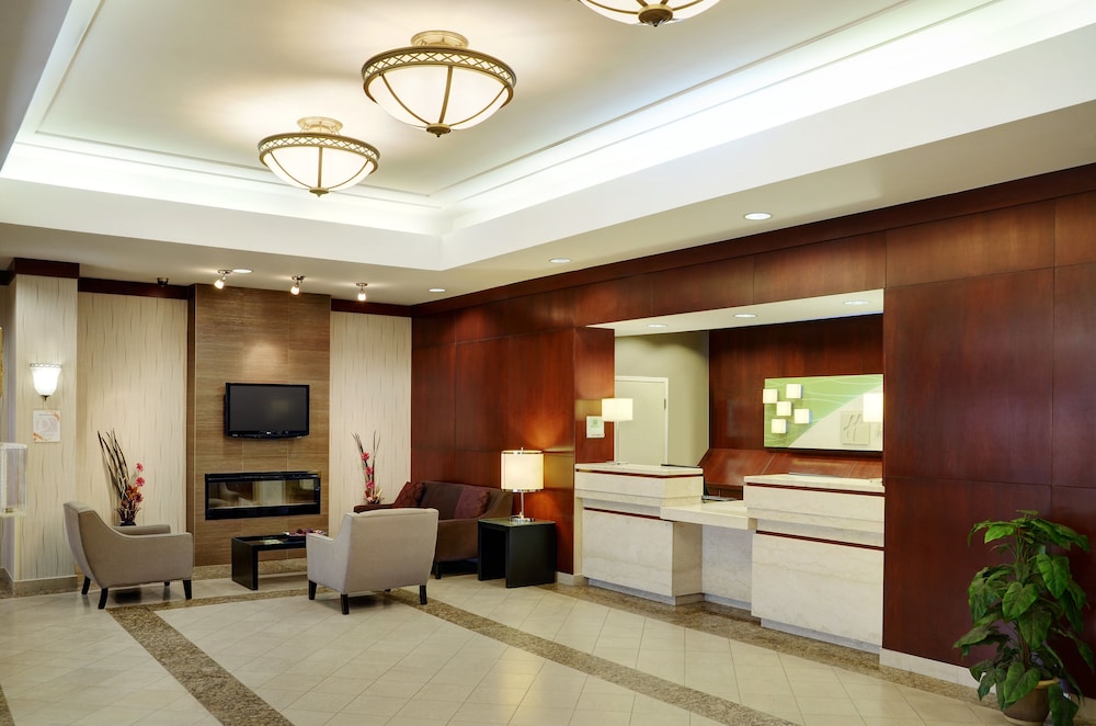 Holiday Inn Hotel And Suites Winnipeg Downtown 57/78