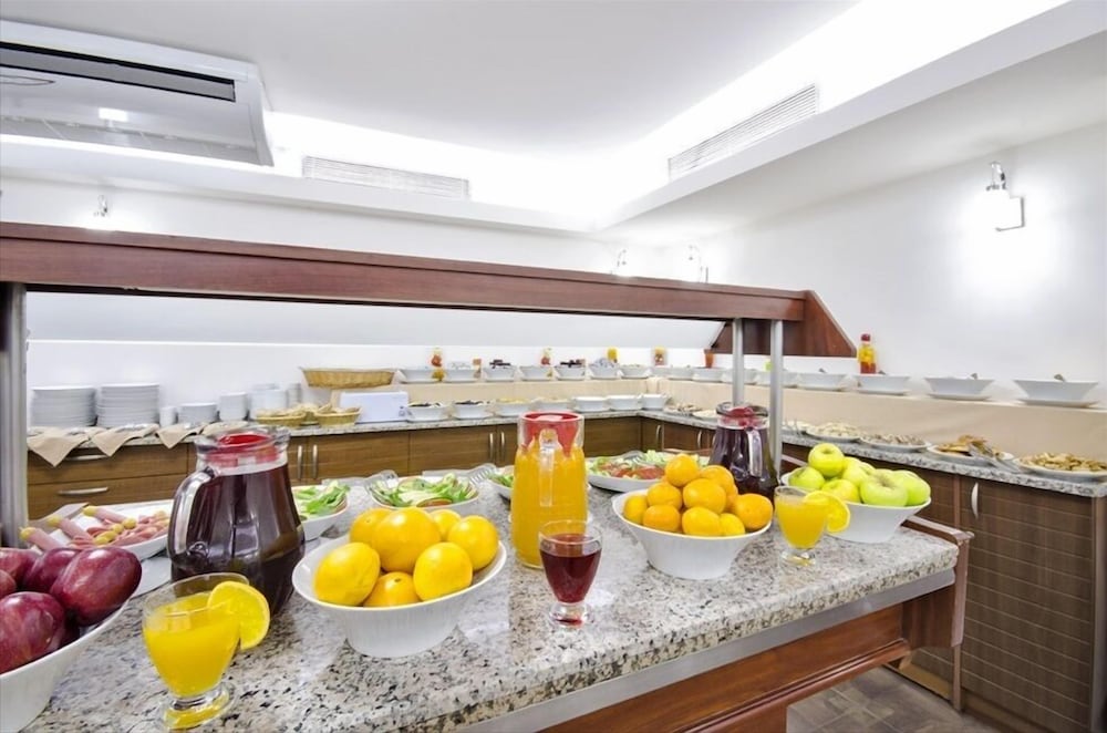 Grand Eyuboglu Hotel 30/34
