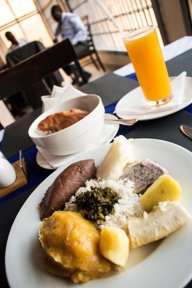 Kenendia Hotel 28/33