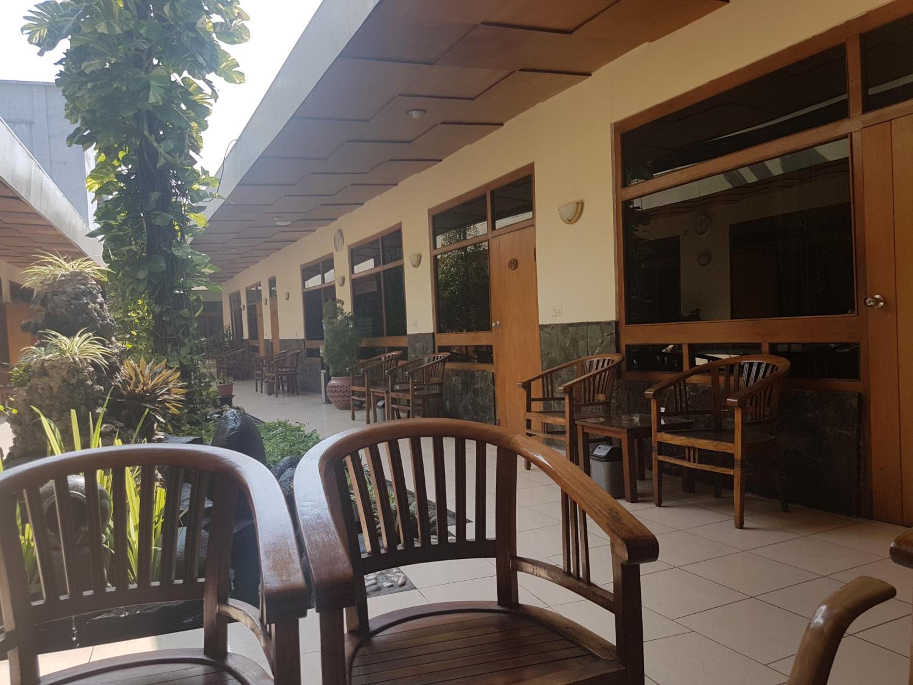 Hotel Priangan 38/50