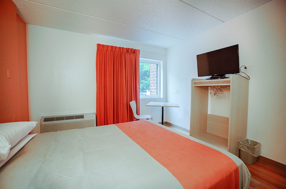STANDARD, DOUBLE BED, ACCESSIBLE