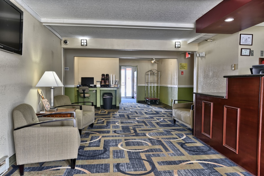 Super 8 by Wyndham Bangor 27/29