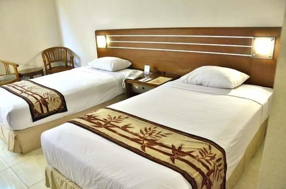 Bahari Inn Tegal 12/36