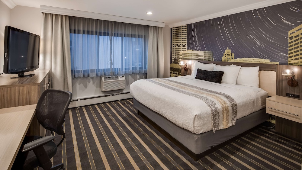 Best Western Plus Milwaukee West 9/45