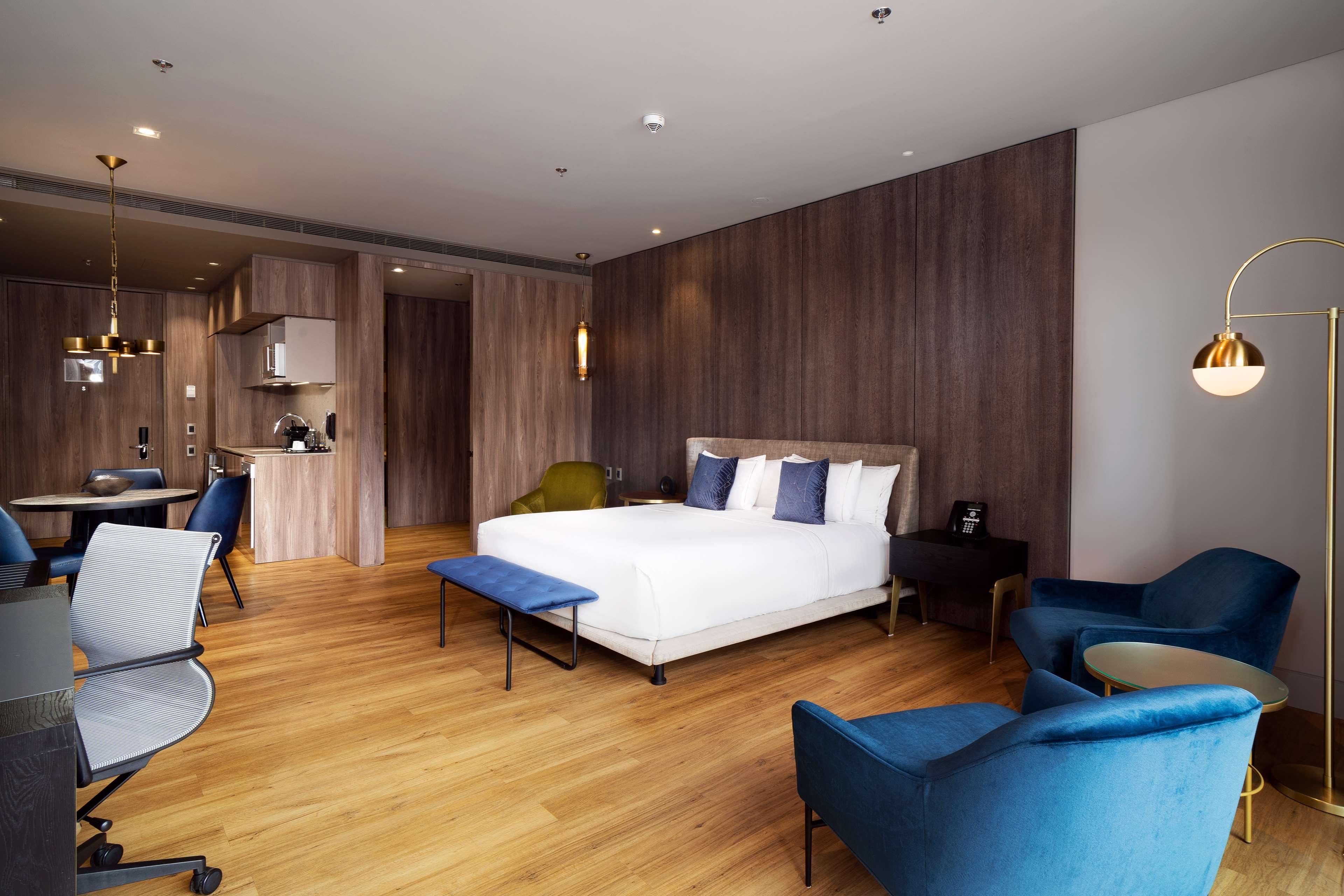 SUPERIOR, APARTMENT, KING BED, BALCONY