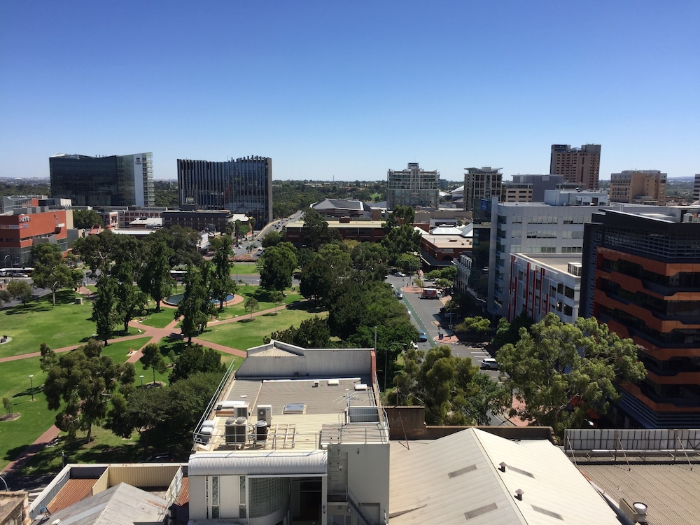Tasha's Apartments on Morphett 47/50