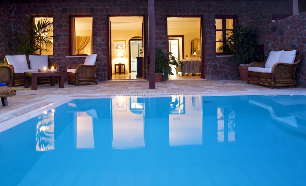 Maison De Lys Luxury Suites 38/72