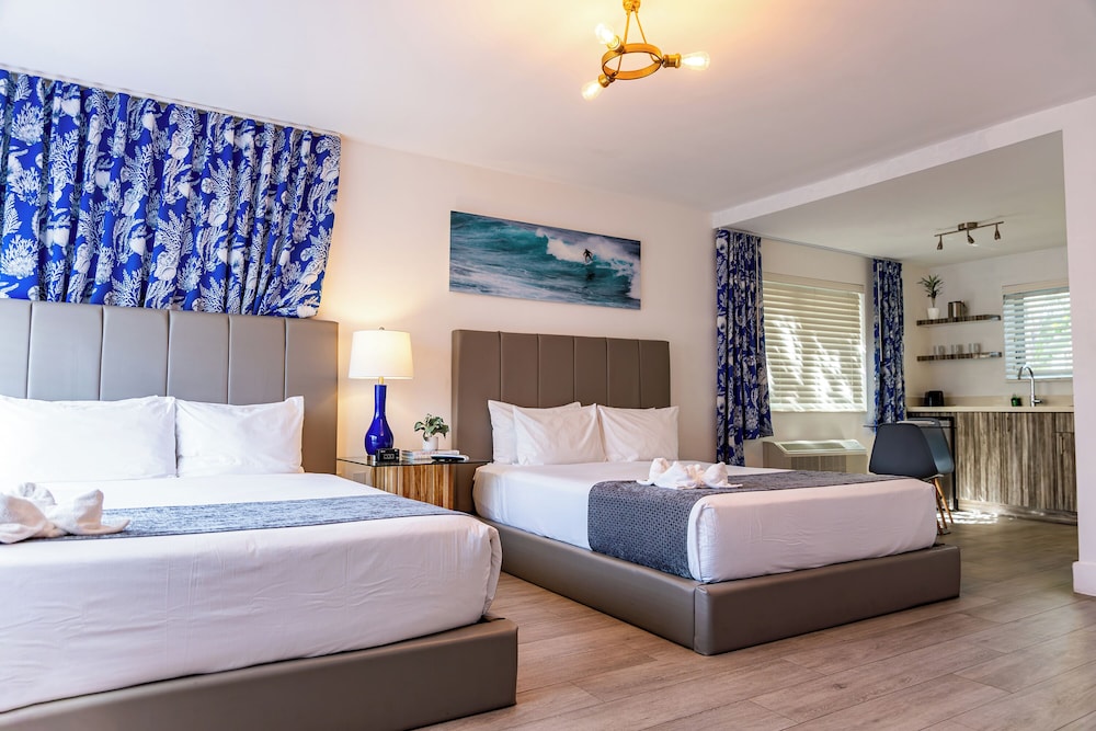 Beachside All Suites Hotel 8/38