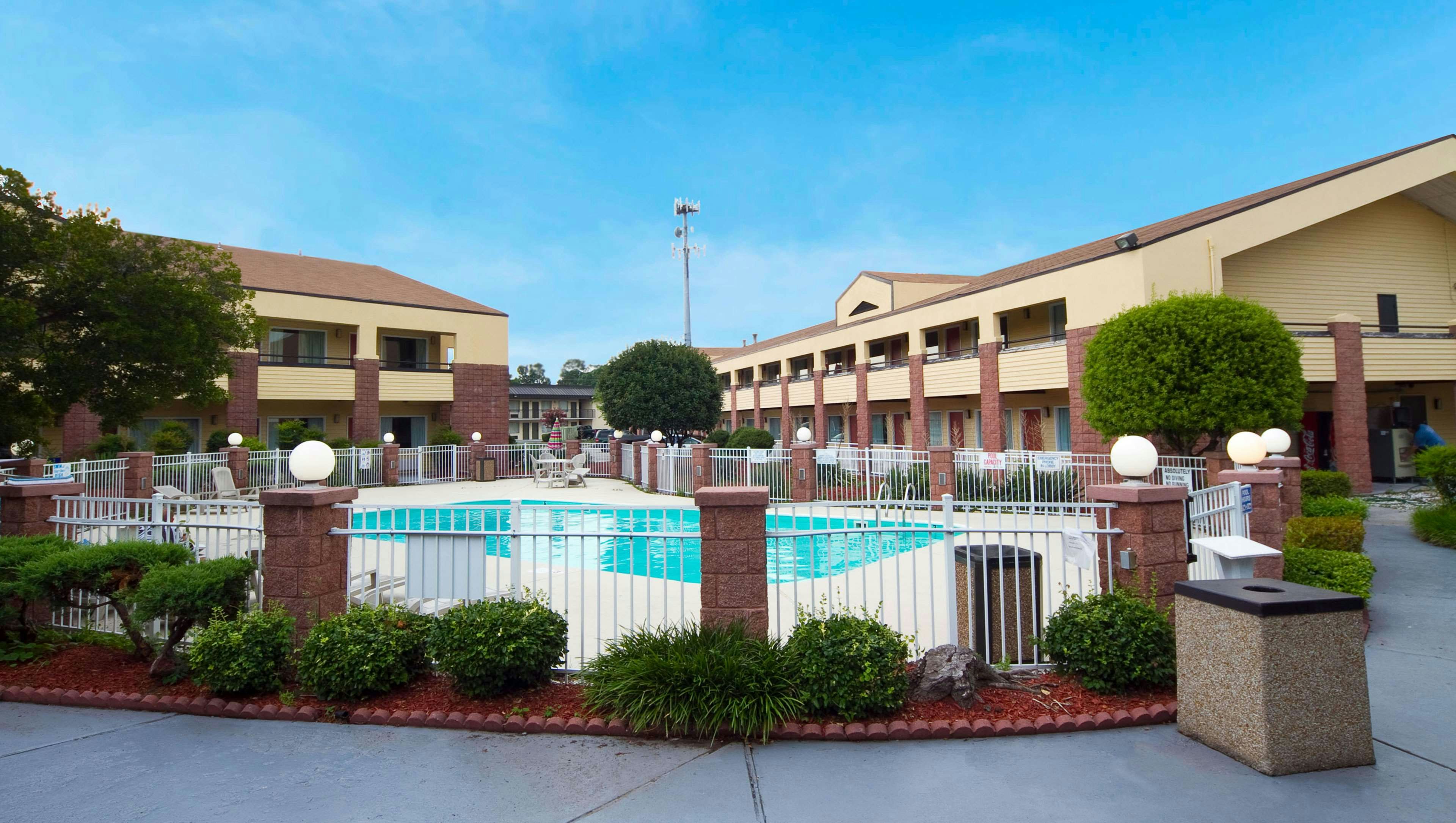 MAGNUSON HOTEL VIRGINIA BEACH 11/46
