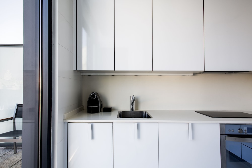 Suites Avenue 46/46