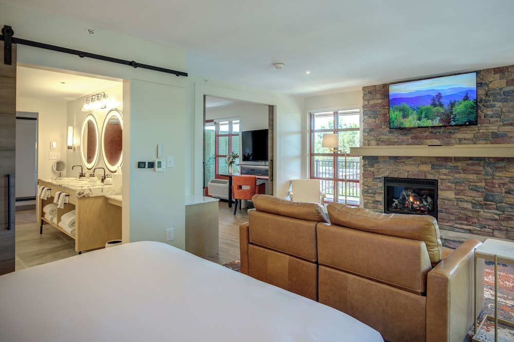 The Embers Hotel 20/50