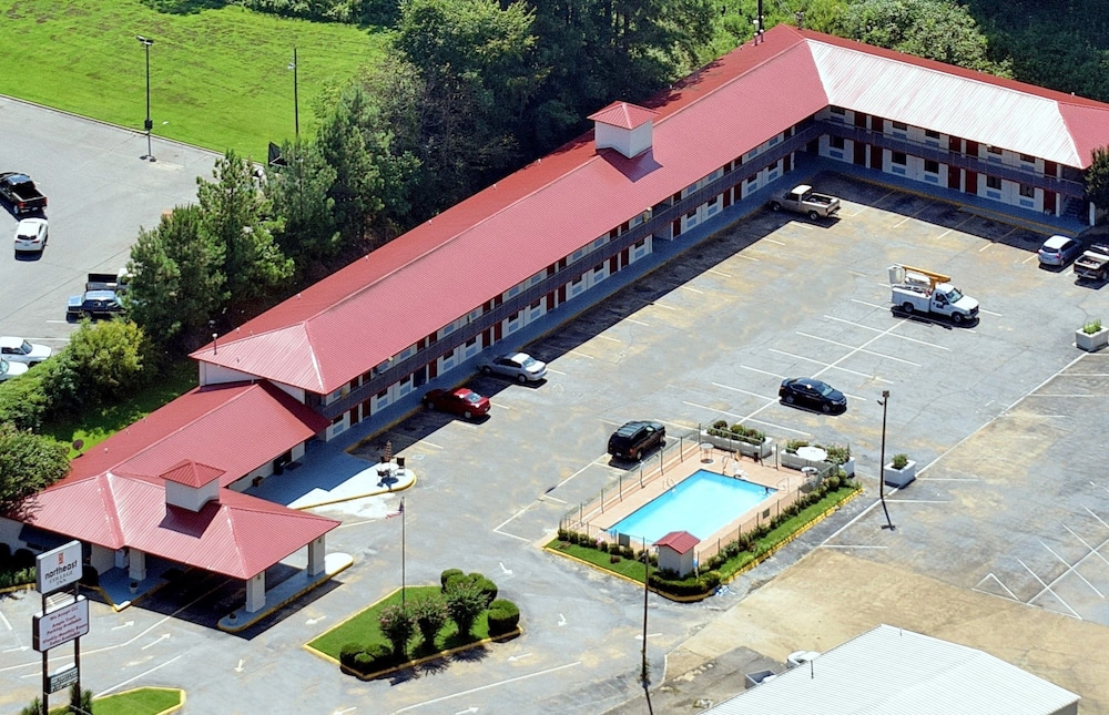 Best Inn Booneville 14/21