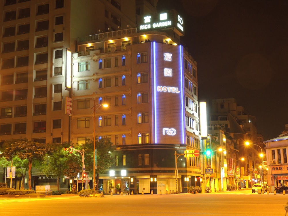 Rich Garden Hotel 3/68