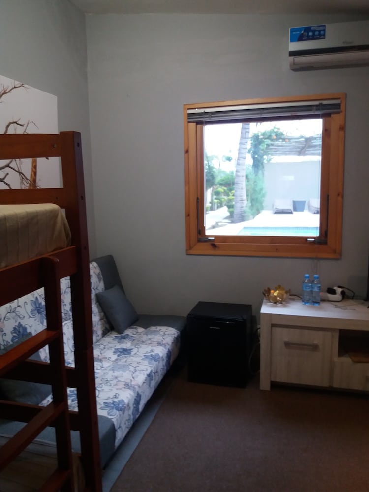 Liv Inn Guest House 13/46
