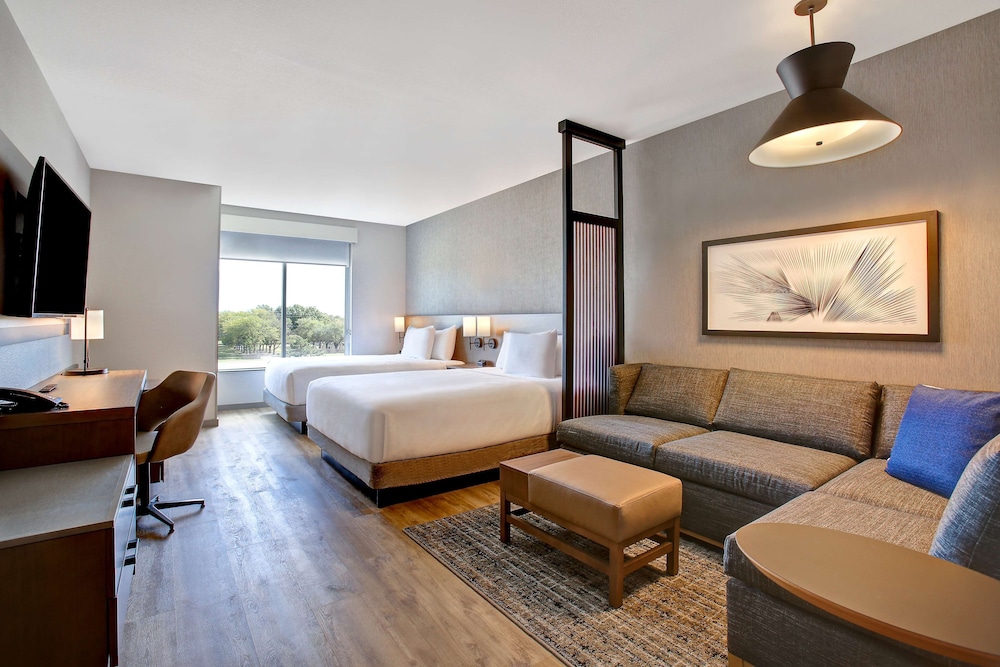 ROOM, 2 QUEEN BEDS, SOFA