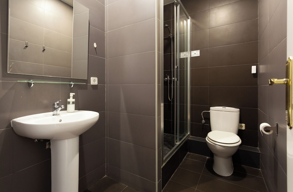 Hostal Siscinc - Adults Only 51/53