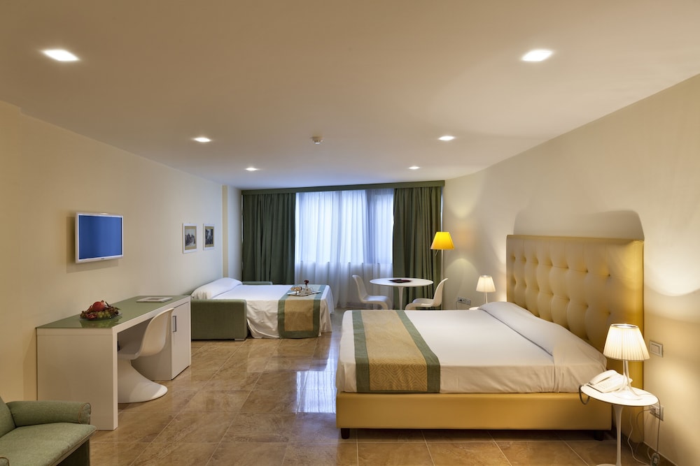 Mercure Villa Romanazzi Carducci 27/76