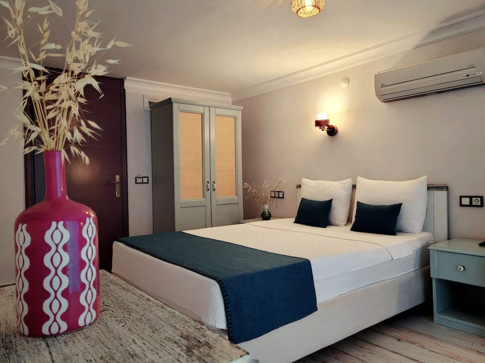 Cunda Rooms Butik Otel 9/25
