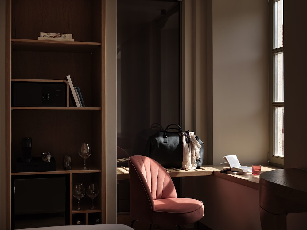 Domus Blanc Boutique Hotel 36/60