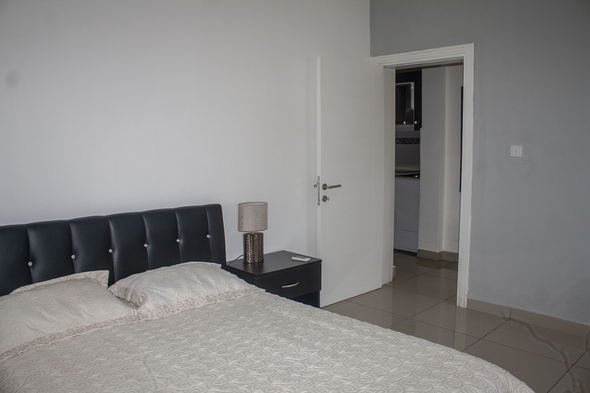 DELUXE, APARTMENT