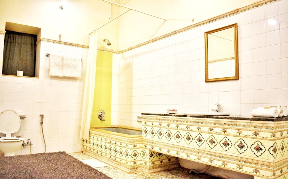 BHANWAR NIWAS HOTEL 45/45
