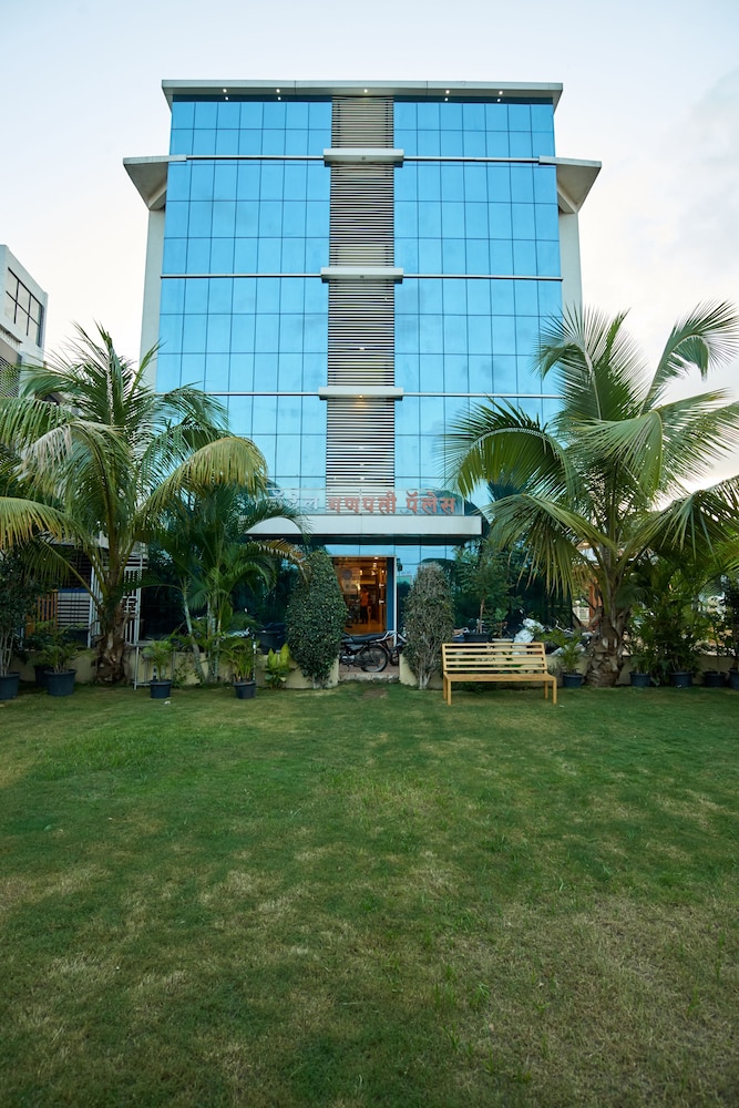 Hotel Ganpati Palace 4/42