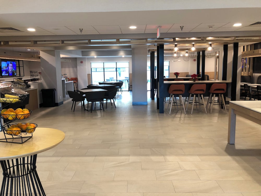 Holiday Inn Cleveland 43/60