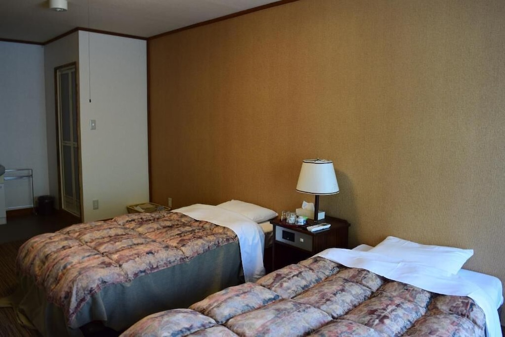 Alpine Route Hotel 16/40
