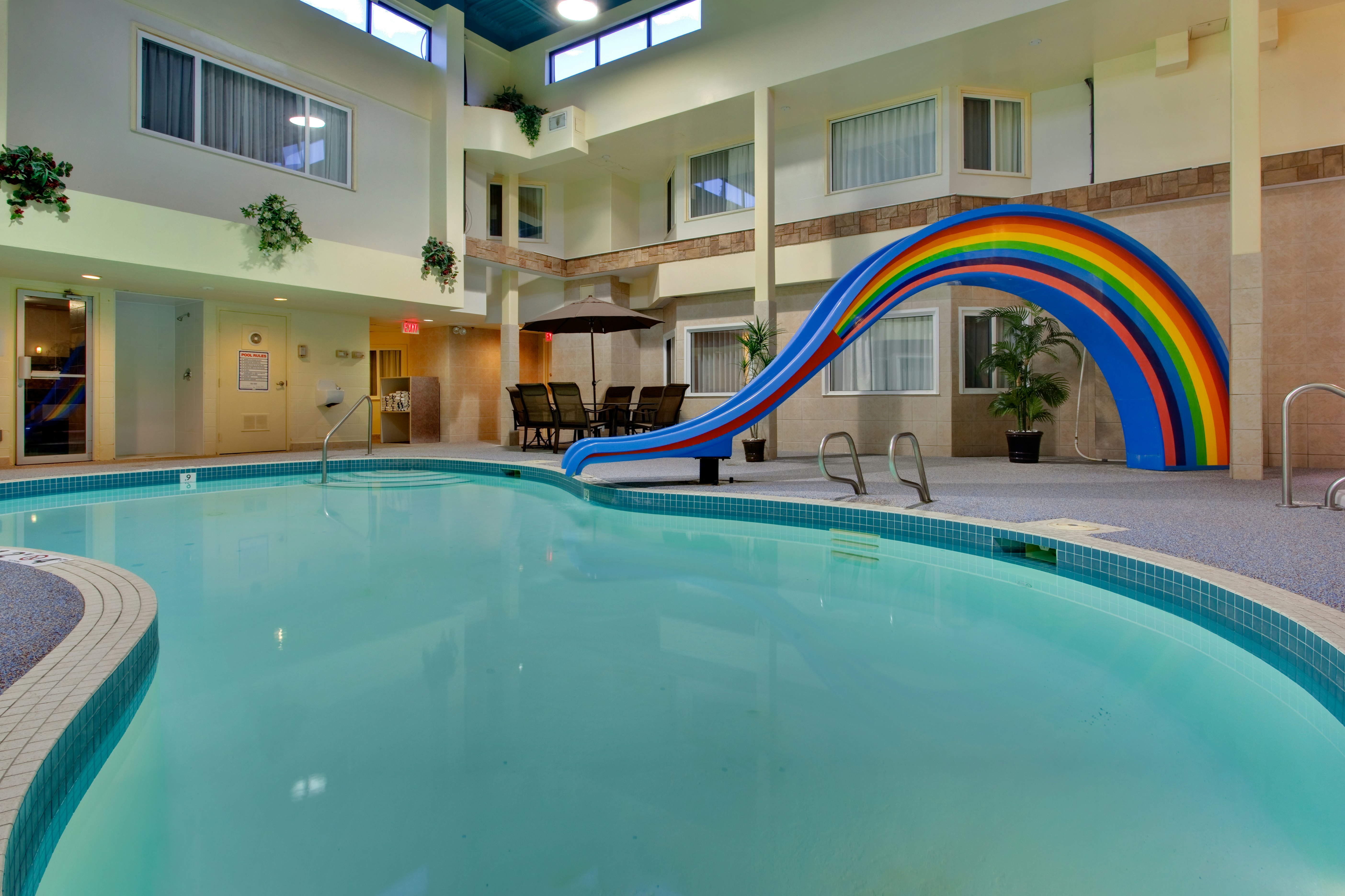 HOLIDAY INN EXPRESS RED DEER 63/68