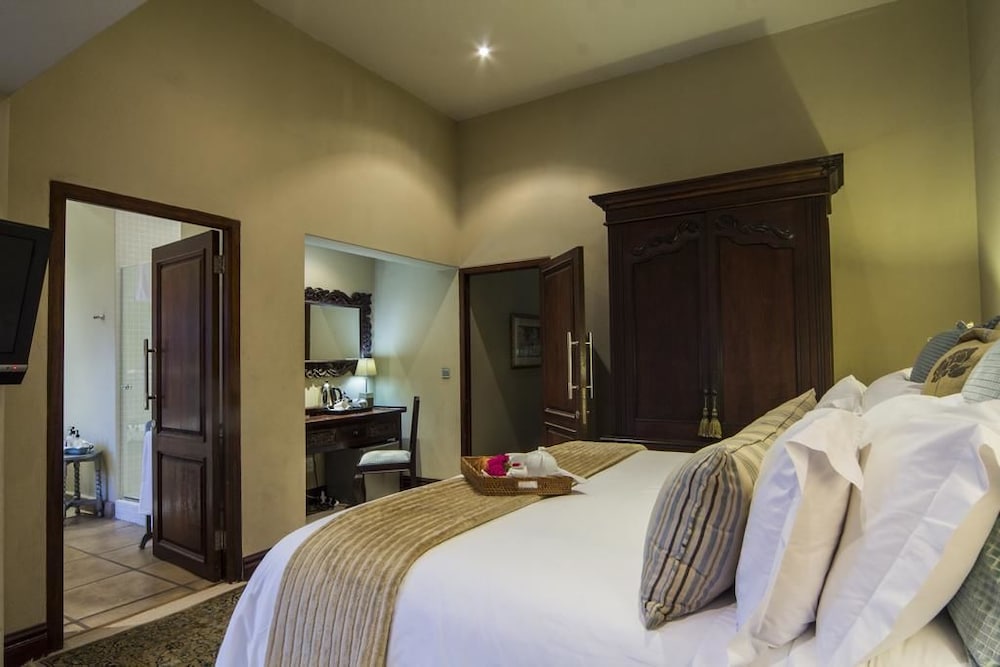 Cowrie Cove Guest House 10/50