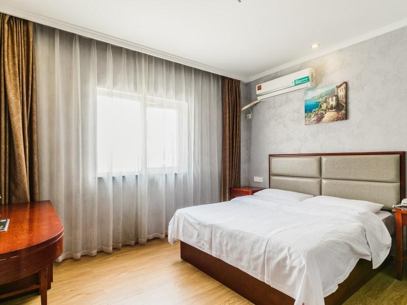 GreenTree Inn Shanghai Huinan Jinghai Road Express Hotel 32/48