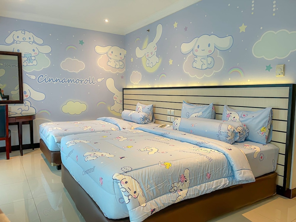 Sanrio, 1 Queen and 1 Single Bed