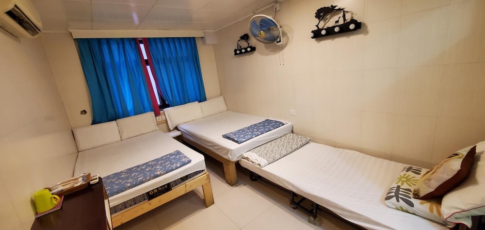 Cebu Hostel 49/64